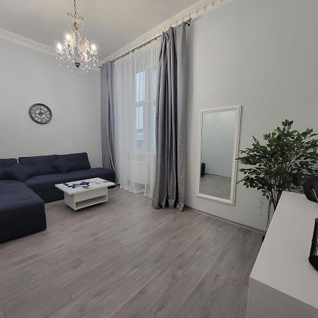 Warm & Cozy Apartment In The Heart Of Historical إلفيف المظهر الخارجي الصورة
